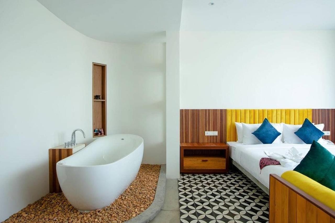 Tushita Villa, Pool & Gardens เสียมราฐ ภายนอก รูปภาพ